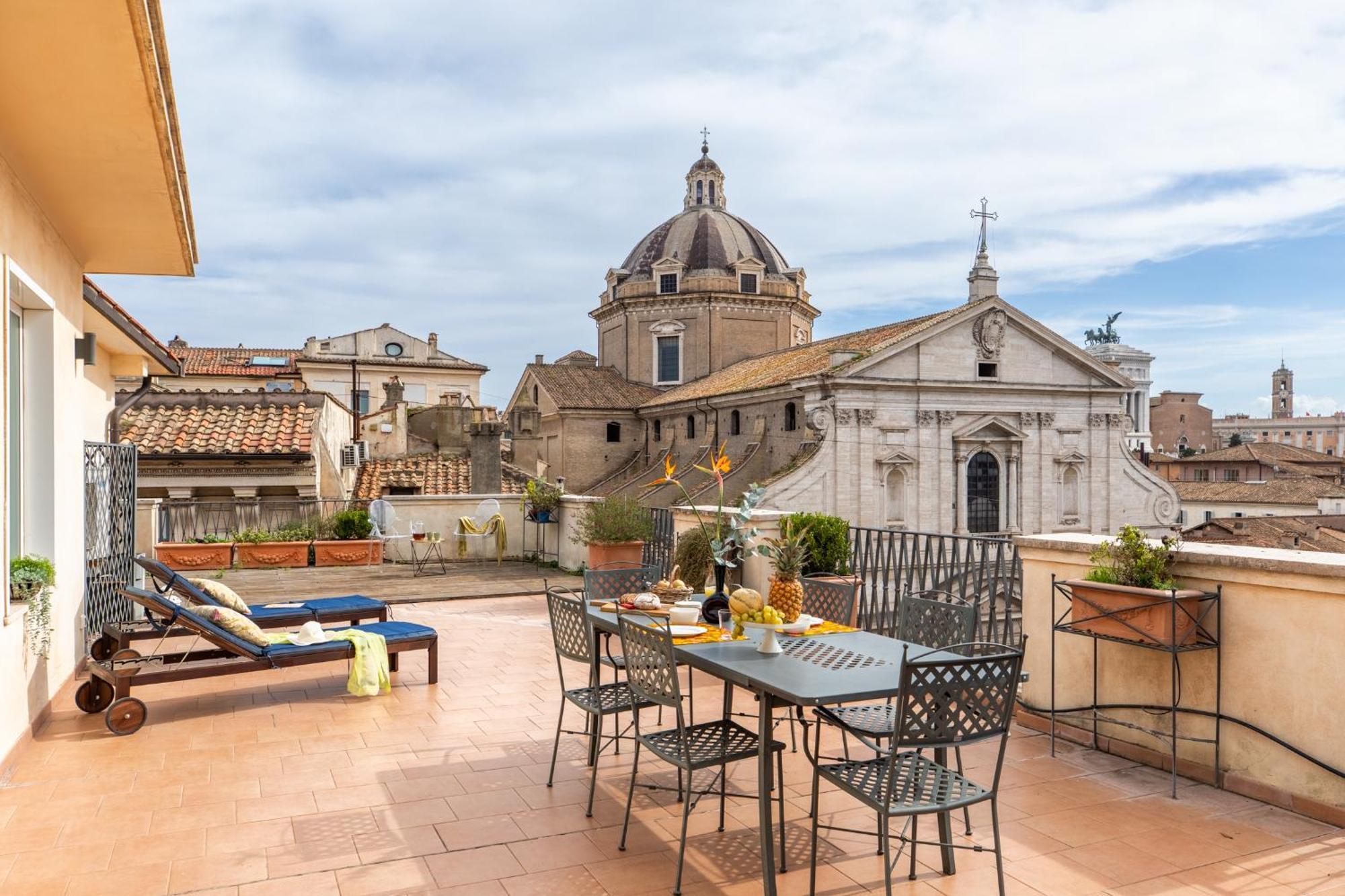 Penthouse Rome Capitol Apartment Bagian luar foto