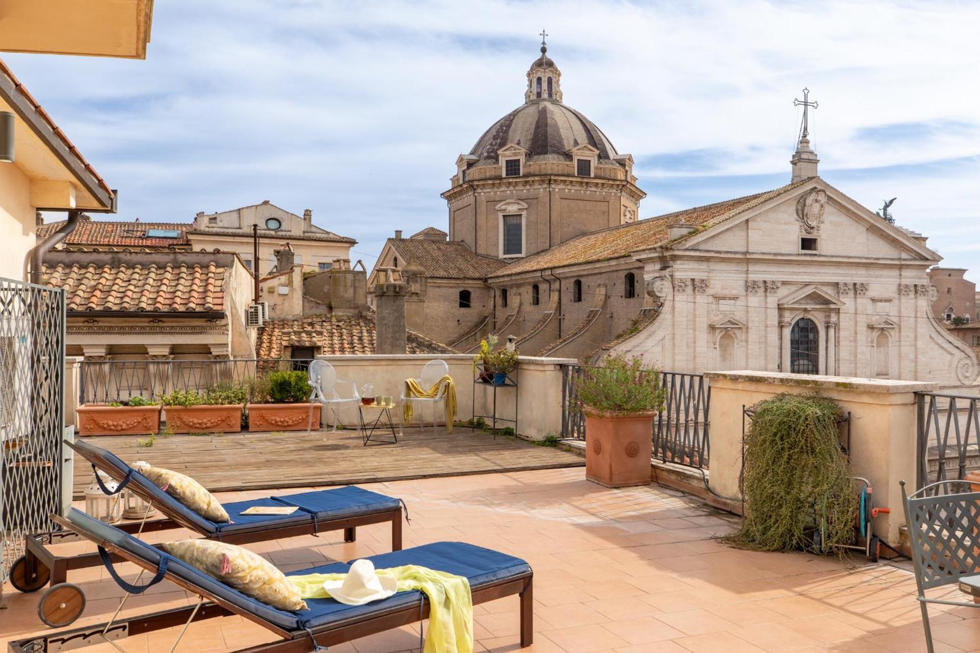 Penthouse Rome Capitol Apartment Bagian luar foto