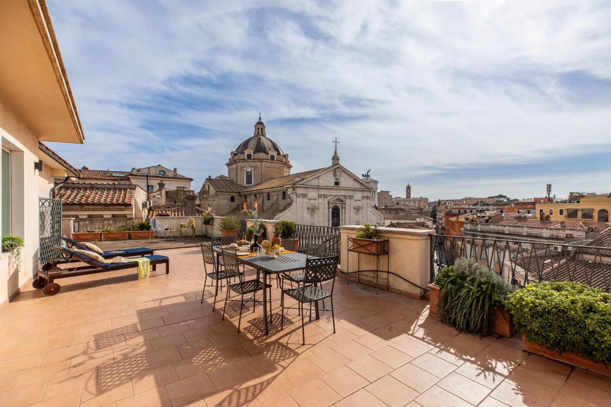 Penthouse Rome Capitol Apartment Bagian luar foto