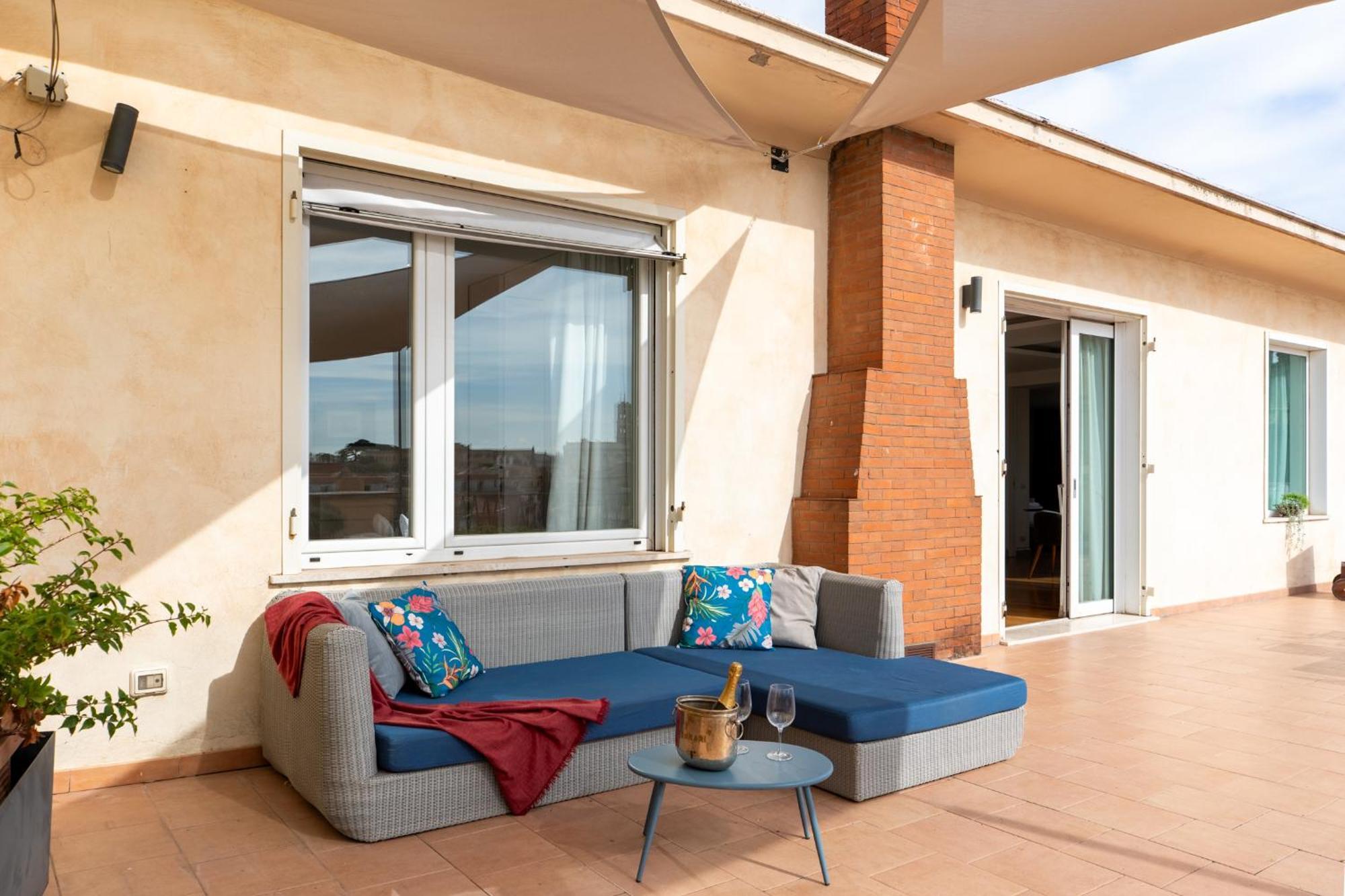 Penthouse Rome Capitol Apartment Bagian luar foto
