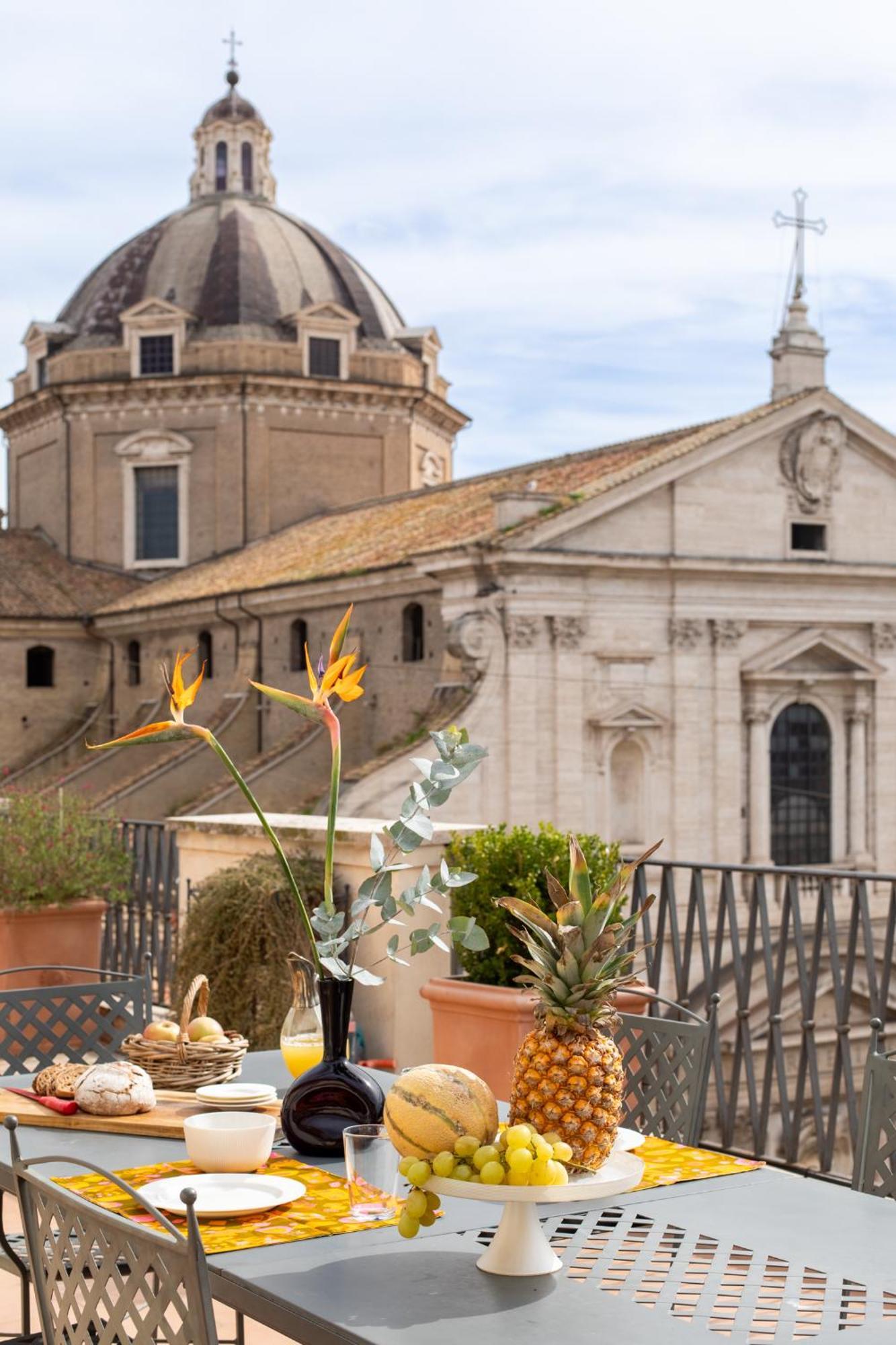 Penthouse Rome Capitol Apartment Bagian luar foto