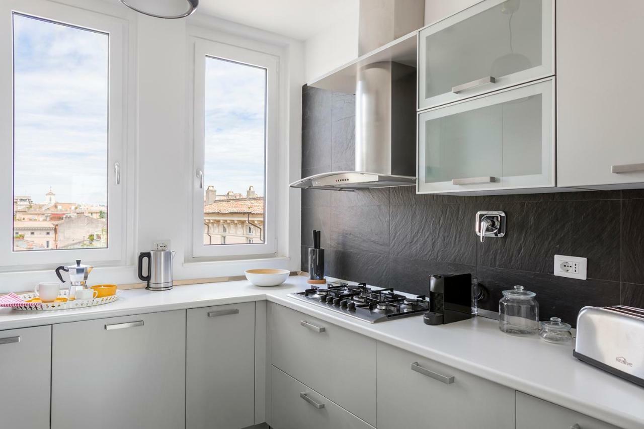 Penthouse Rome Capitol Apartment Bagian luar foto
